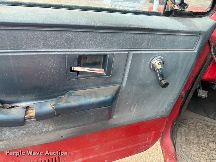 image for item EH5493 1991 Chevrolet  C3500 Crew Cab pickup truck