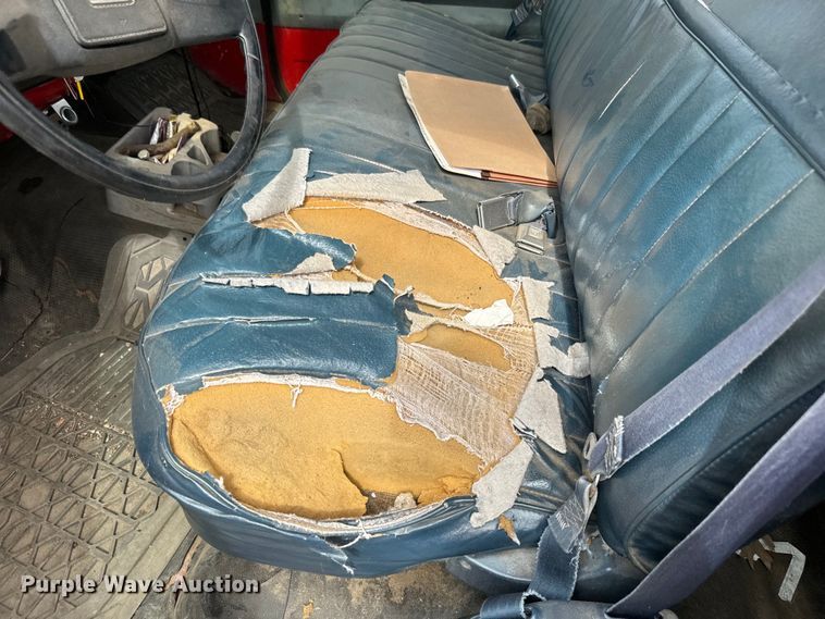 image for item EH5493 1991 Chevrolet  C3500 Crew Cab pickup truck