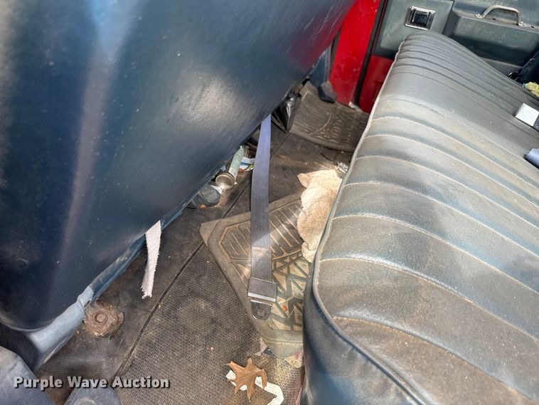 image for item EH5493 1991 Chevrolet  C3500 Crew Cab pickup truck