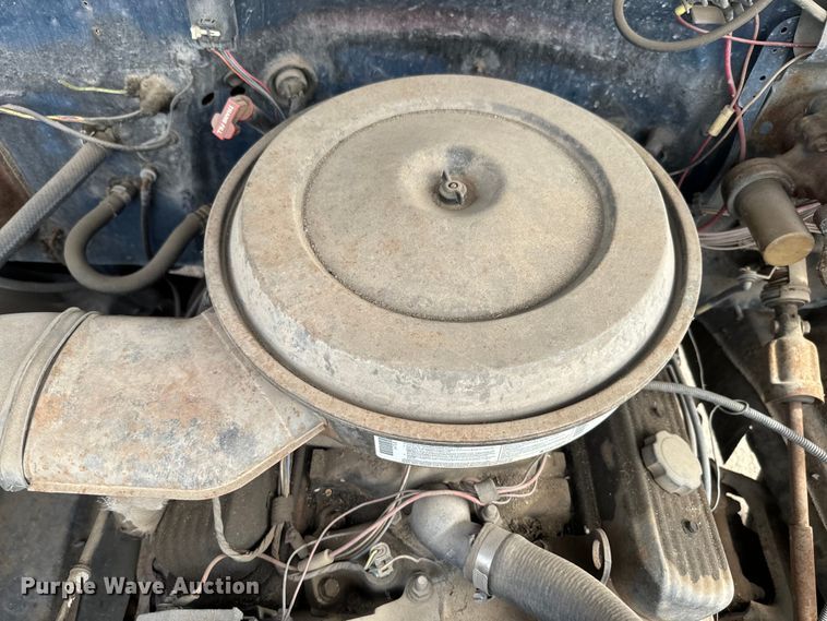 image for item EH5493 1991 Chevrolet  C3500 Crew Cab pickup truck