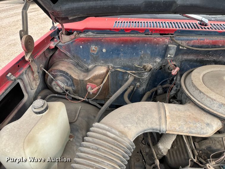 image for item EH5493 1991 Chevrolet  C3500 Crew Cab pickup truck