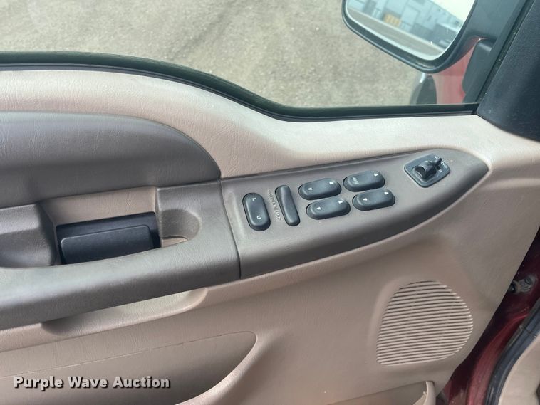 image for item EH5500 2000 Ford Excursion XLT SUV