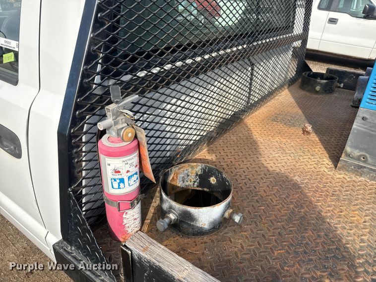 image for item EH5503 1996 Dodge Ram 1500 flatbed pickup truck