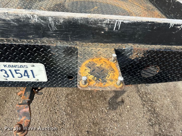 image for item EH5503 1996 Dodge Ram 1500 flatbed pickup truck