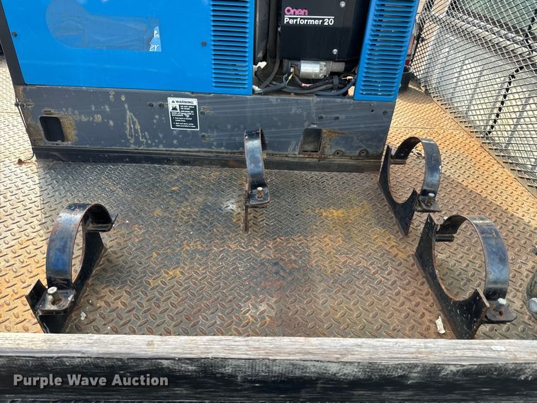 image for item EH5503 1996 Dodge Ram 1500 flatbed pickup truck