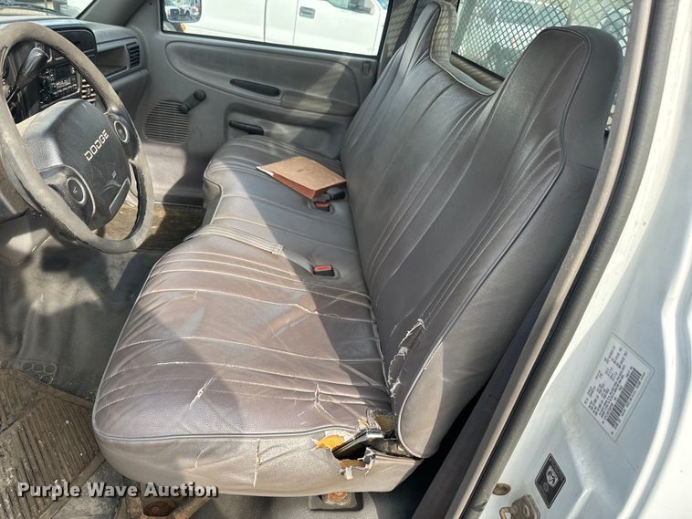 image for item EH5503 1996 Dodge Ram 1500 flatbed pickup truck