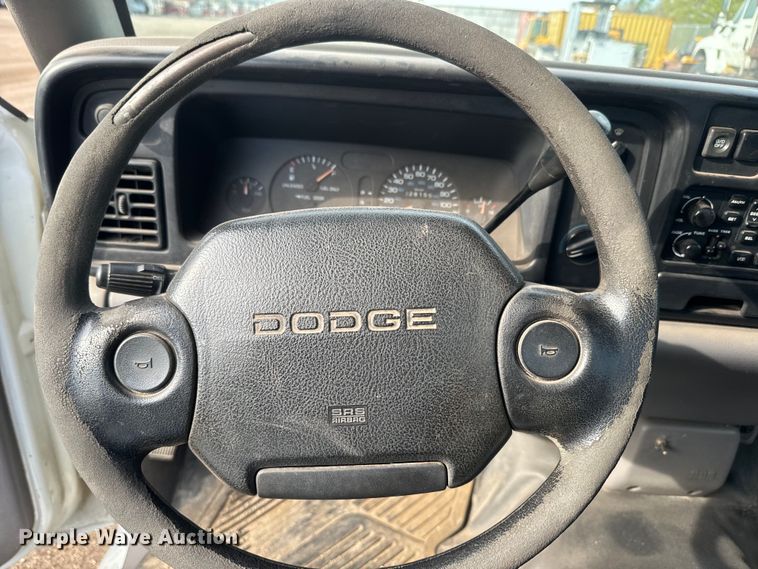 image for item EH5503 1996 Dodge Ram 1500 flatbed pickup truck