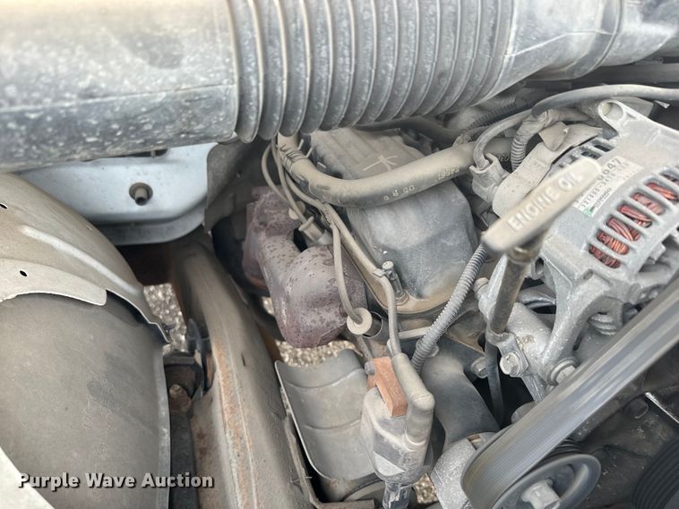 image for item EH5503 1996 Dodge Ram 1500 flatbed pickup truck