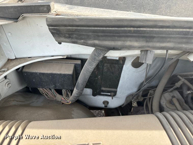 image for item EH5503 1996 Dodge Ram 1500 flatbed pickup truck