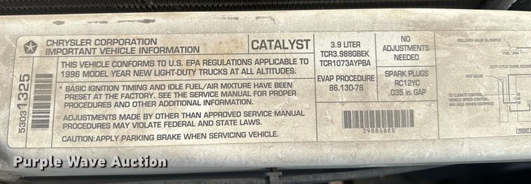 image for item EH5503 1996 Dodge Ram 1500 flatbed pickup truck