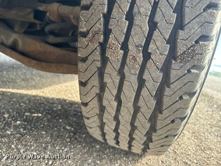 image for item EH5503 1996 Dodge Ram 1500 flatbed pickup truck