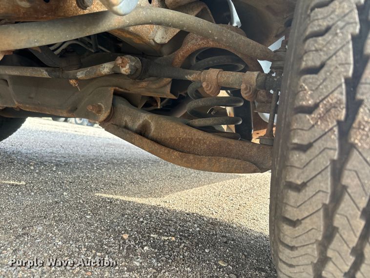 image for item EH5503 1996 Dodge Ram 1500 flatbed pickup truck