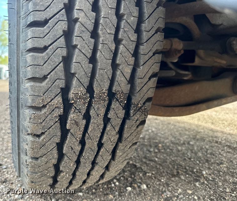 image for item EH5503 1996 Dodge Ram 1500 flatbed pickup truck