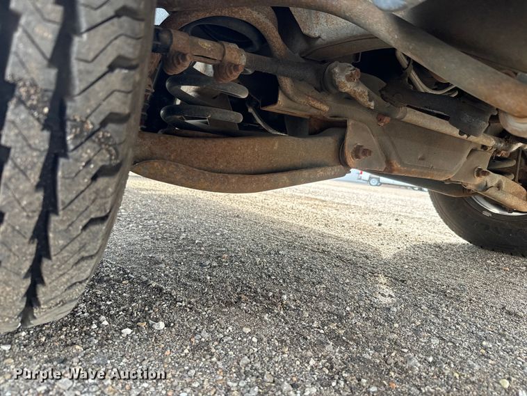 image for item EH5503 1996 Dodge Ram 1500 flatbed pickup truck