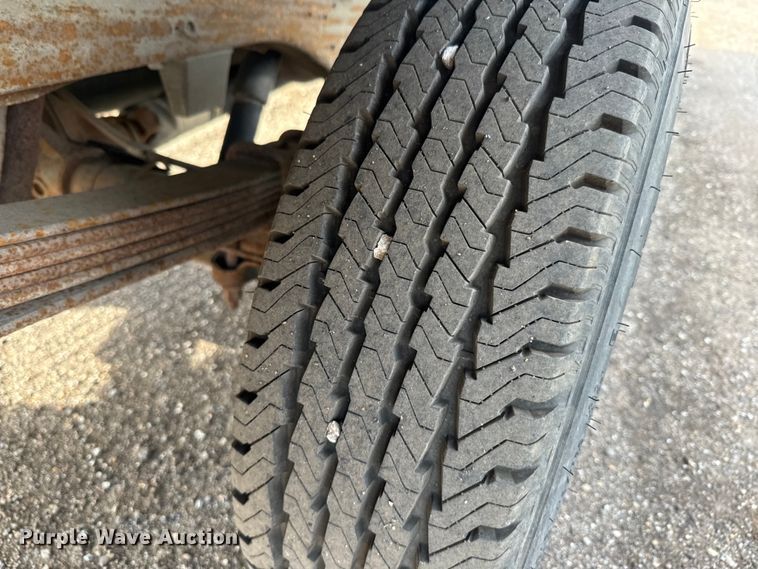 image for item EH5503 1996 Dodge Ram 1500 flatbed pickup truck