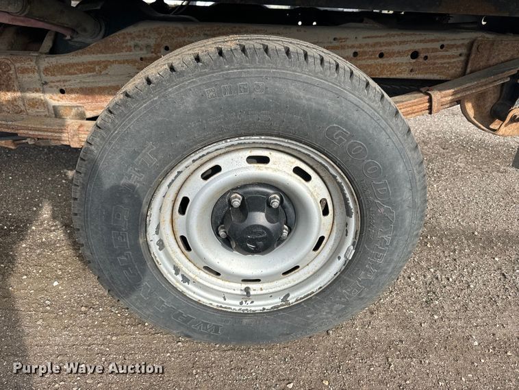 image for item EH5503 1996 Dodge Ram 1500 flatbed pickup truck