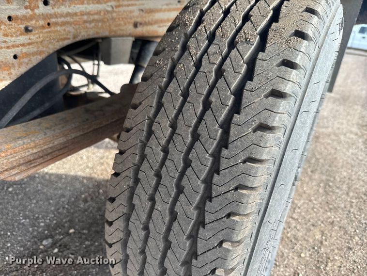 image for item EH5503 1996 Dodge Ram 1500 flatbed pickup truck