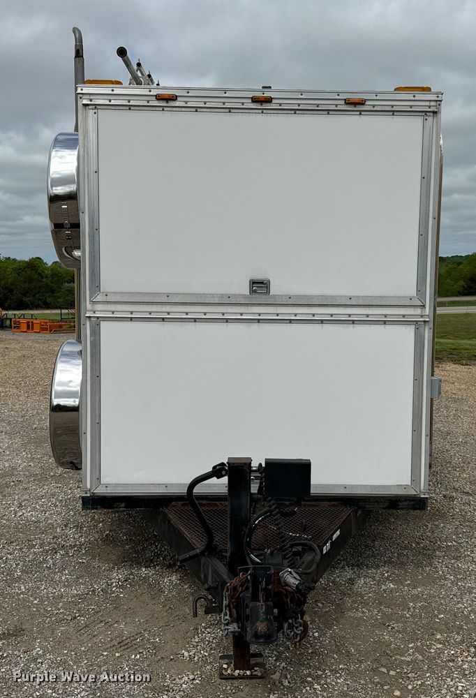 image for item EH6701 2005 Jensen office trailer