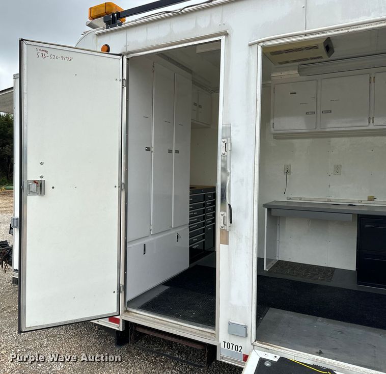 image for item EH6701 2005 Jensen office trailer