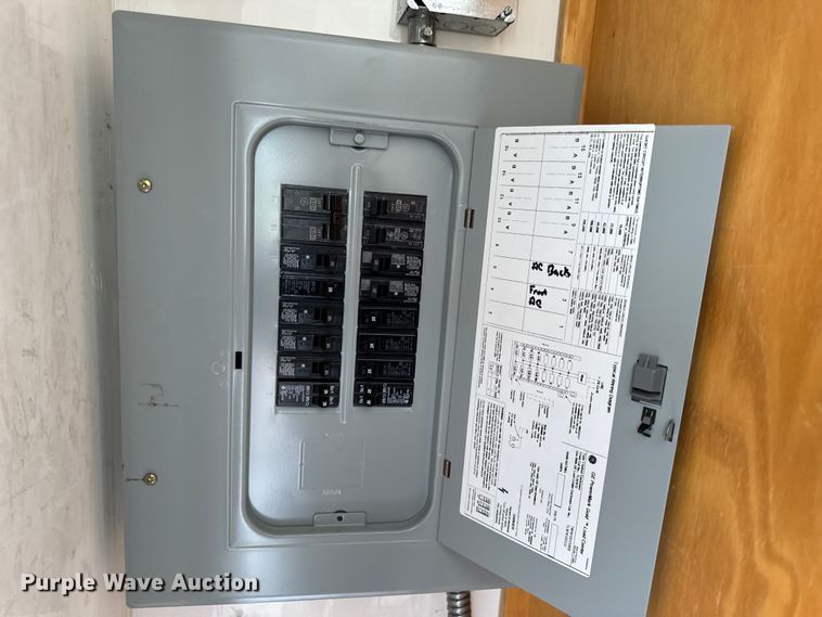 image for item EH6701 2005 Jensen office trailer