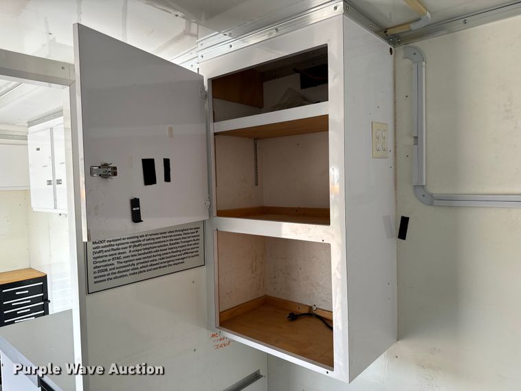 image for item EH6701 2005 Jensen office trailer