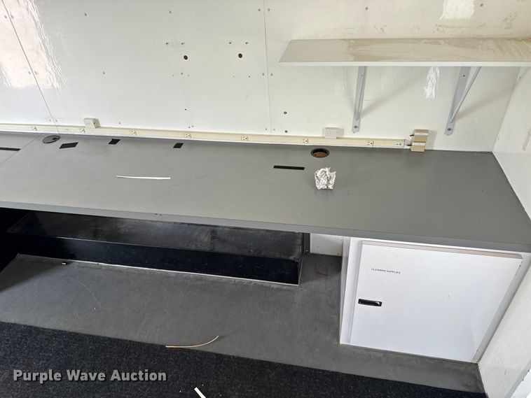 image for item EH6701 2005 Jensen office trailer