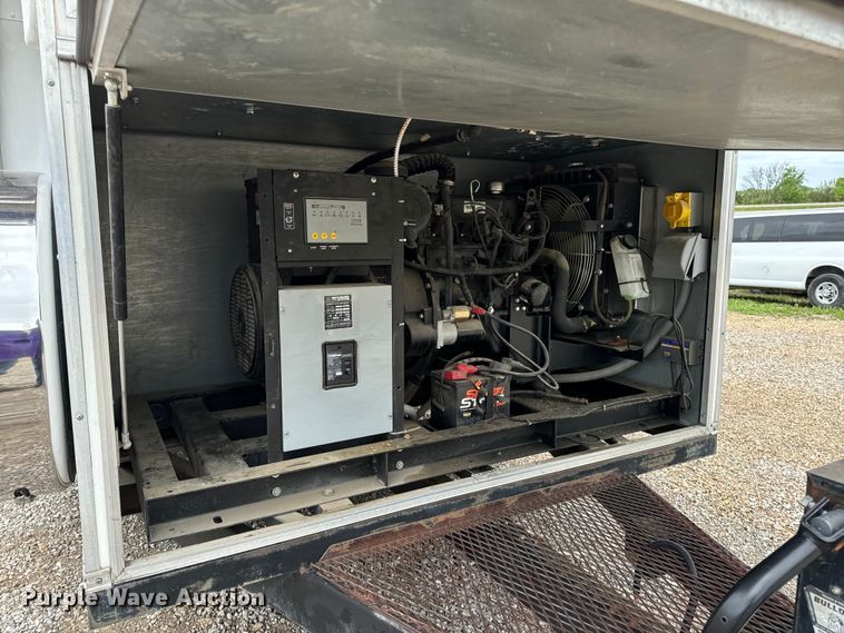 image for item EH6701 2005 Jensen office trailer