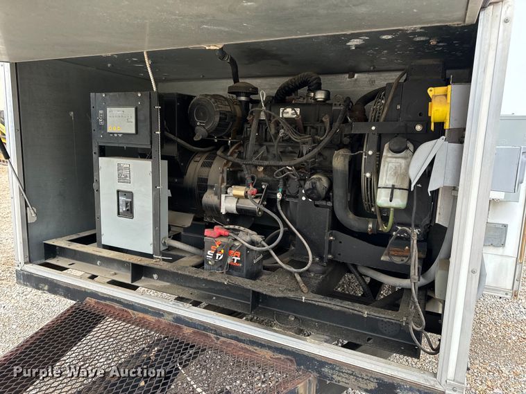 image for item EH6701 2005 Jensen office trailer