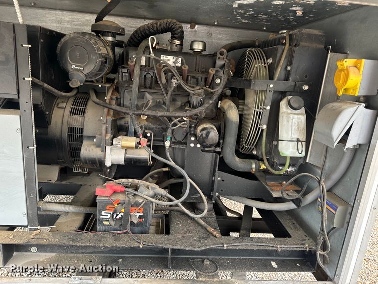 image for item EH6701 2005 Jensen office trailer