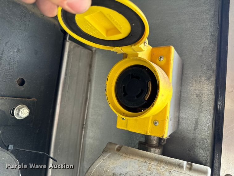 image for item EH6701 2005 Jensen office trailer