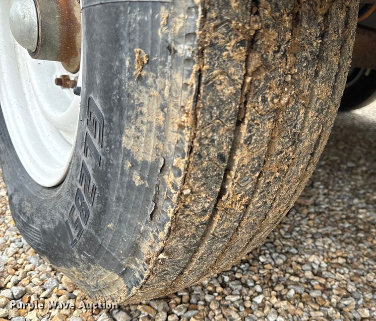 image for item EH6701 2005 Jensen office trailer