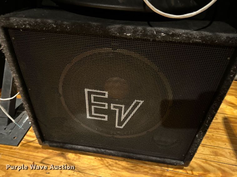 image for item EH6717 Electronics