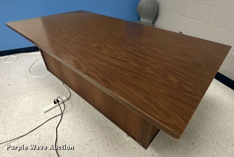 image for item EH6717 Electronics