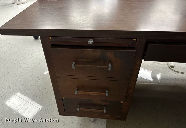 image for item EH6717 Electronics