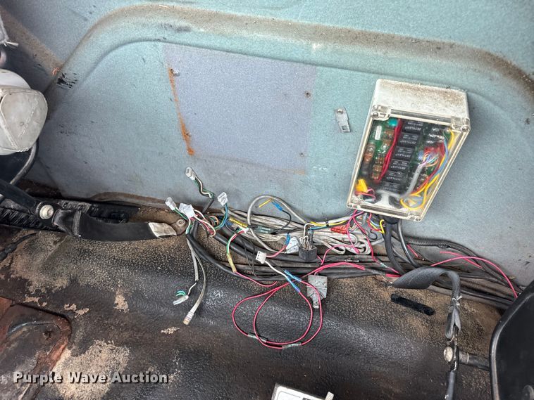 image for item EH6729 2004 International 7400 dump truck