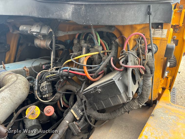 image for item EH6729 2004 International 7400 dump truck