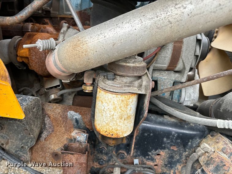 image for item EH6729 2004 International 7400 dump truck