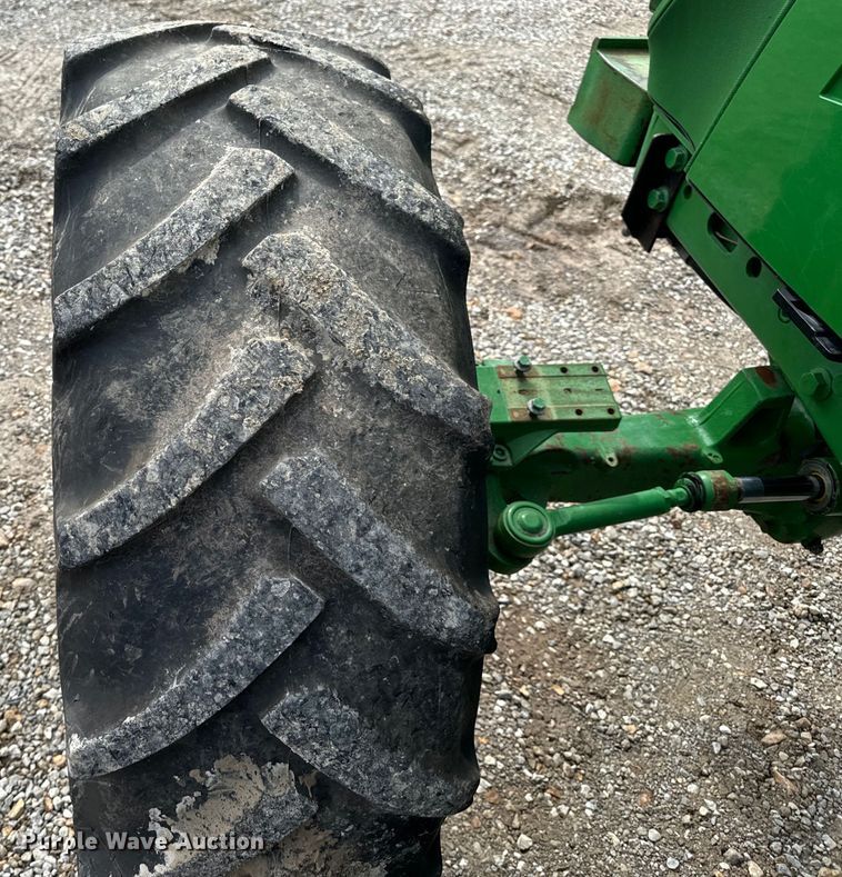 image for item EH6732 2012 John Deere 6125M MFWD tractor