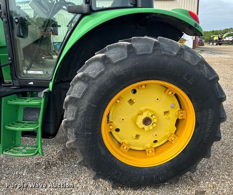 image for item EH6732 2012 John Deere 6125M MFWD tractor