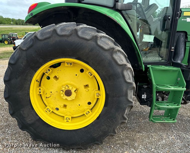 image for item EH6732 2012 John Deere 6125M MFWD tractor