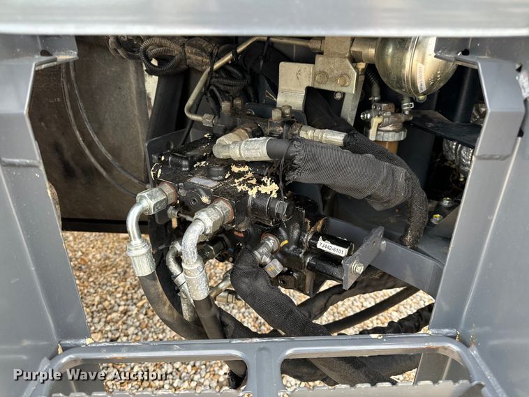 image for item EH6733 2016 Kubota M6-131 MFWD tractor