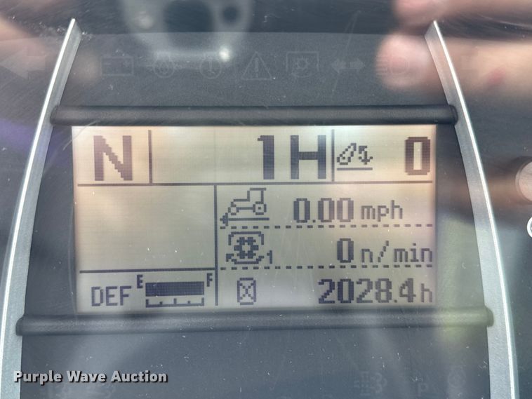 image for item EH6733 2016 Kubota M6-131 MFWD tractor