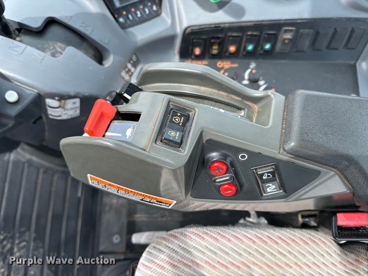 image for item EH6733 2016 Kubota M6-131 MFWD tractor