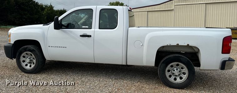 image for item EH6735 2007 Chevrolet Silverado 1500 Ext. Cab pickup truck