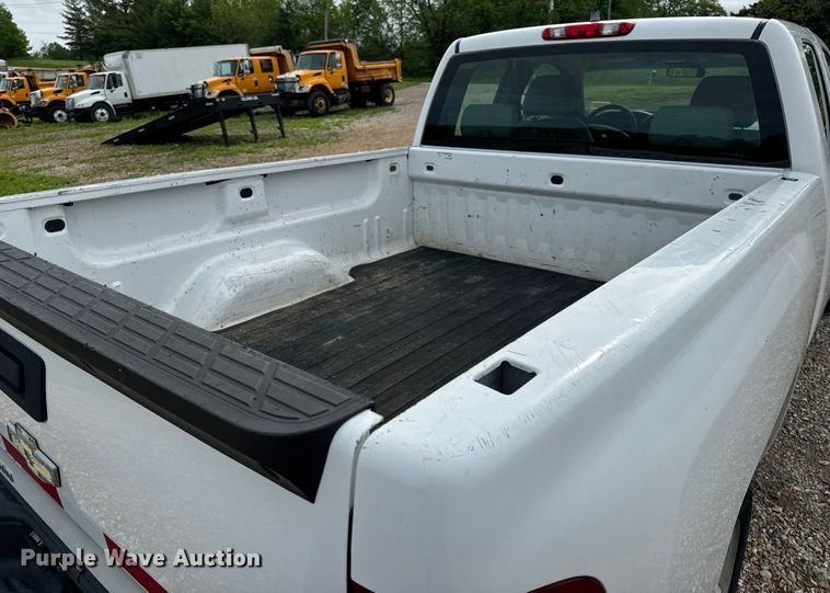image for item EH6735 2007 Chevrolet Silverado 1500 Ext. Cab pickup truck