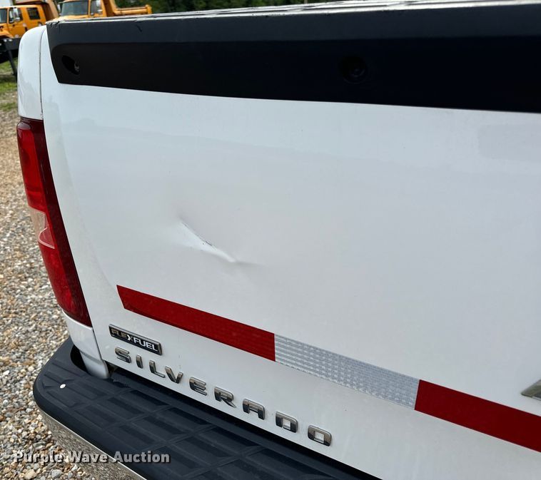 image for item EH6735 2007 Chevrolet Silverado 1500 Ext. Cab pickup truck