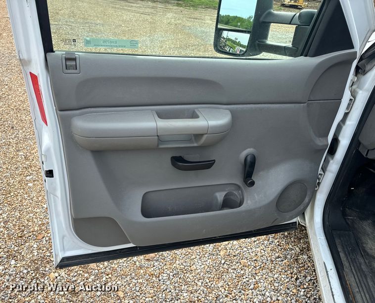 image for item EH6735 2007 Chevrolet Silverado 1500 Ext. Cab pickup truck