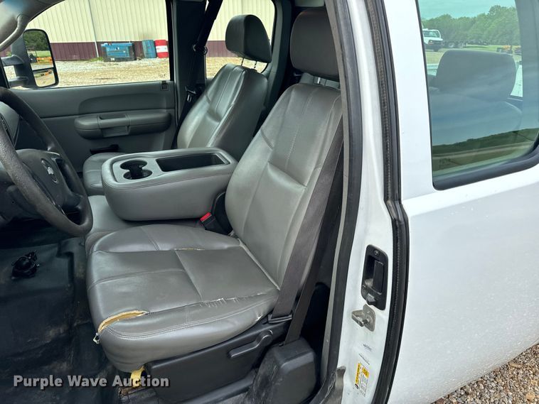 image for item EH6735 2007 Chevrolet Silverado 1500 Ext. Cab pickup truck