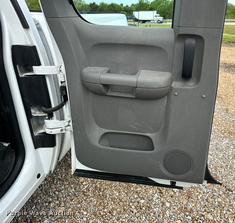 image for item EH6735 2007 Chevrolet Silverado 1500 Ext. Cab pickup truck