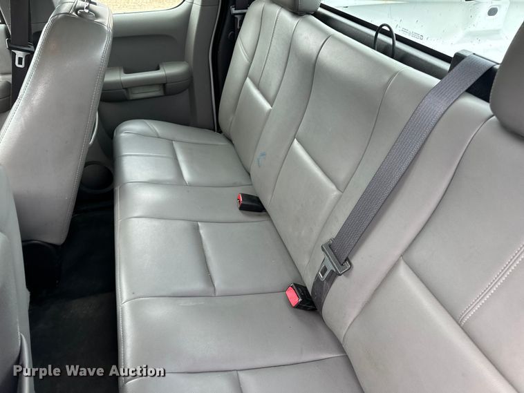 image for item EH6735 2007 Chevrolet Silverado 1500 Ext. Cab pickup truck